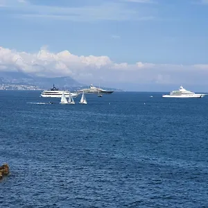 Beau Duplex Lumineux Avec Aperçu Antibes